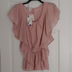 Ruffle short sleeve scoop neck top